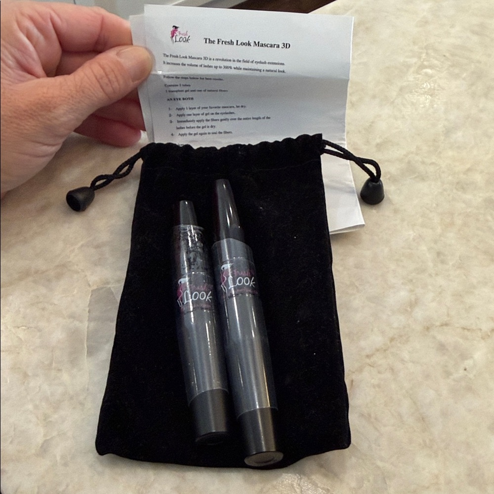 Fresh Look Mascara 3D - Black with Velvet Pouch - NEW